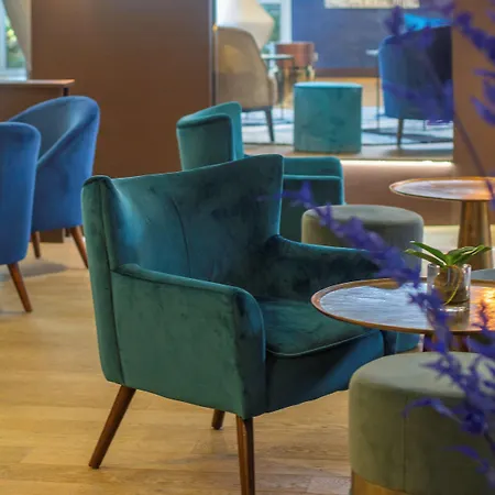 Hotel Mercure Le Port 4*