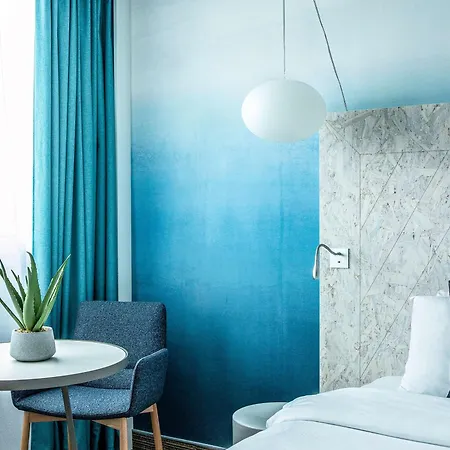 Mercure Le Port Hotel 4*