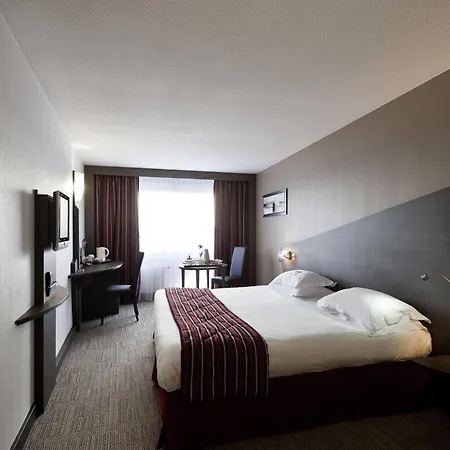 Mercure Le Port Hotel 4*